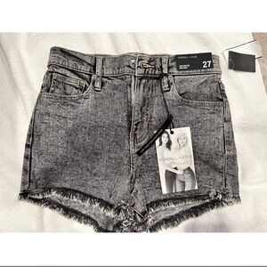 NWT- Kendall & Kylie The Drifter High Rise Denim Shorts. Size 27